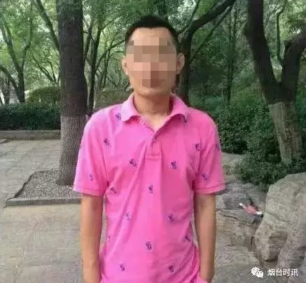 最新資訊:高鐵“座霸”真實(shí)身份曝光,素質(zhì)與學(xué)歷無(wú)關(guān)